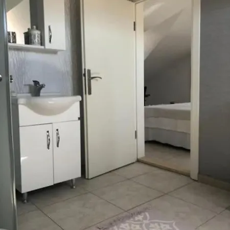 Sleeps 6, Spacious With Large Garden - Awz 307 * مرمريس