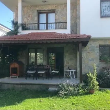 Sleeps 6, Spacious With Large Garden - Awz 307 * مرمريس